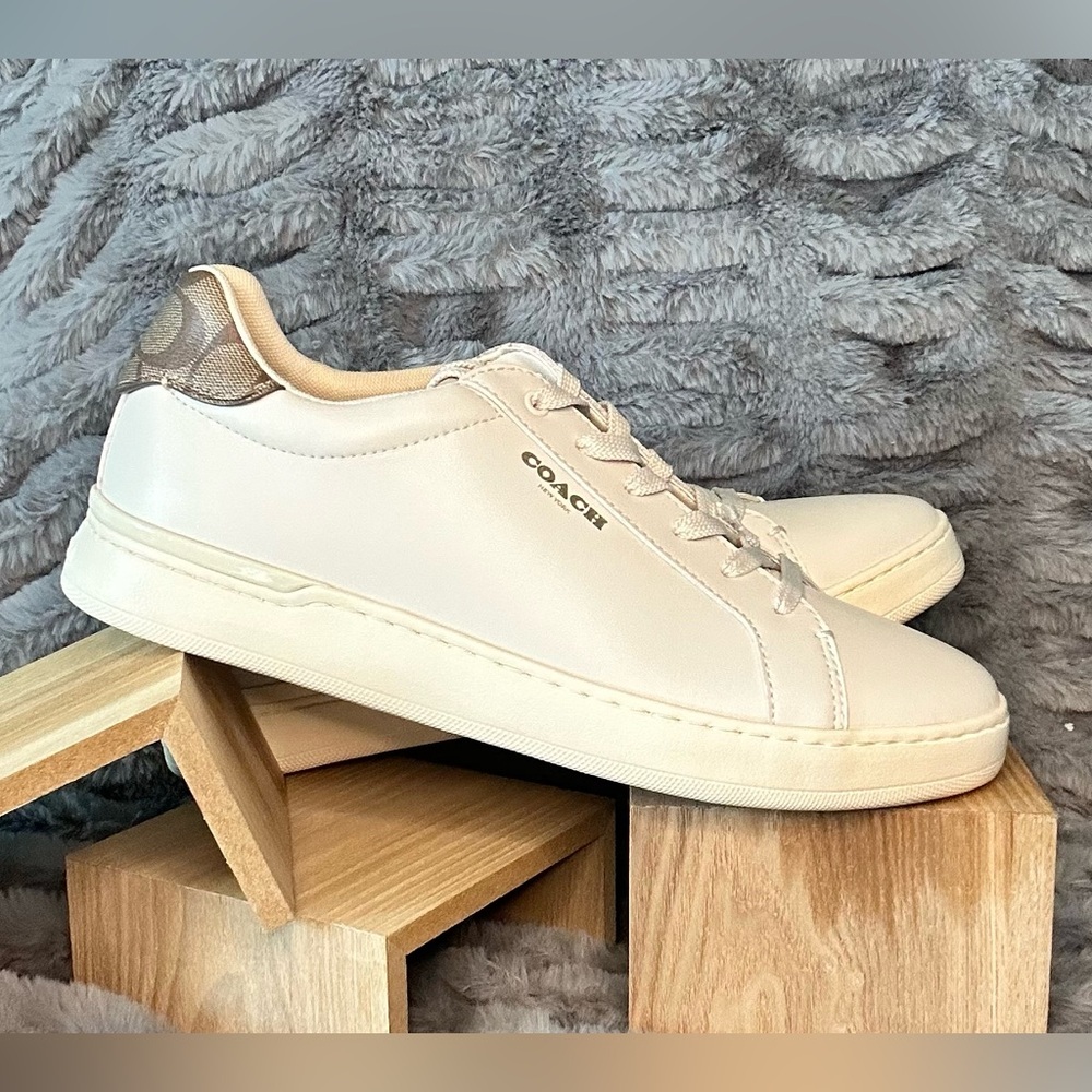 NWT - Coach Cream Women & Men Sneakers